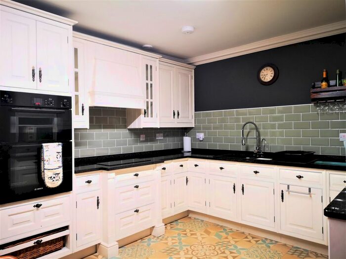 3 Bedroom Terraced House For Sale In Inverurie Street, Auchenblae