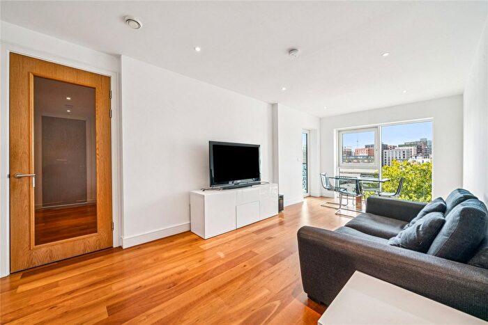 2 Bedroom Flat To Rent In Spinnaker House, Juniper Drive, London, SW18