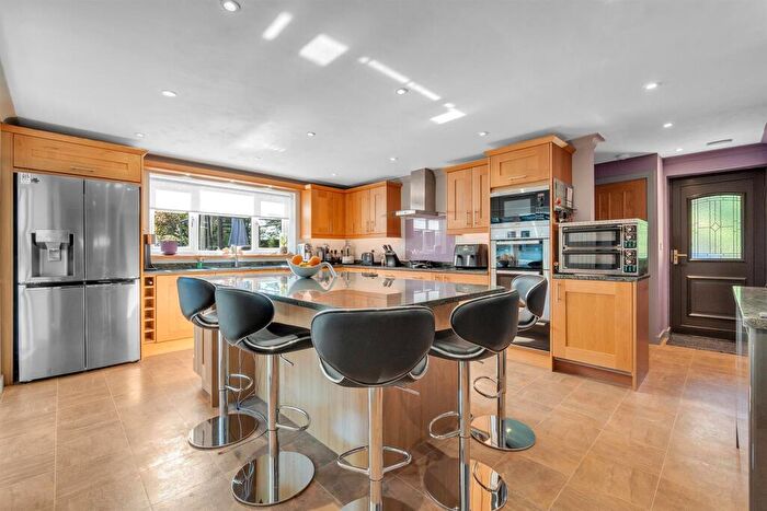 4 Bedroom Detached House For Sale In Sheldon, EX14