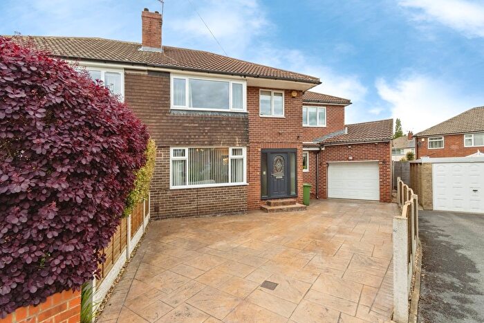4 Bedroom Semi Detached House For Sale In Melbourne Road, Wakefield, West Yorkshire, WF1
