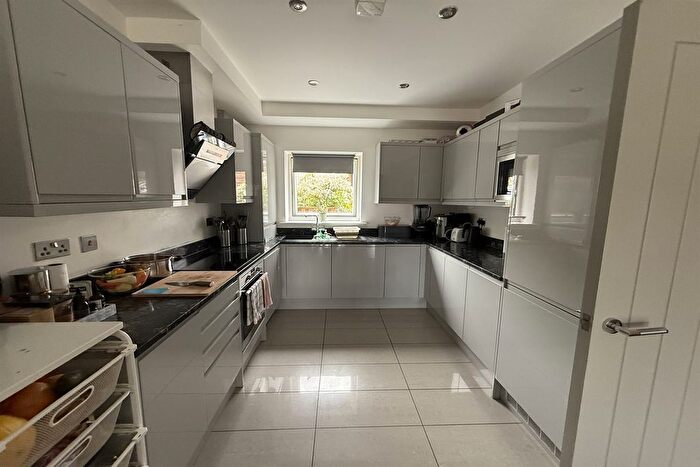 4 Bedroom Terraced House To Rent In William Close, SE7