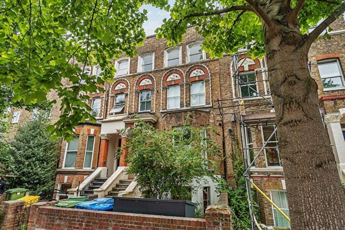 1 Bedroom Flat For Sale In Gautrey Road, London, SE15