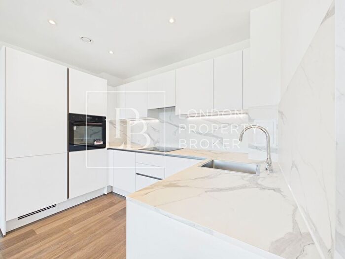 2 Bedroom Flat To Rent In Emerald House, Royal Gateway, Horn Lane, W3