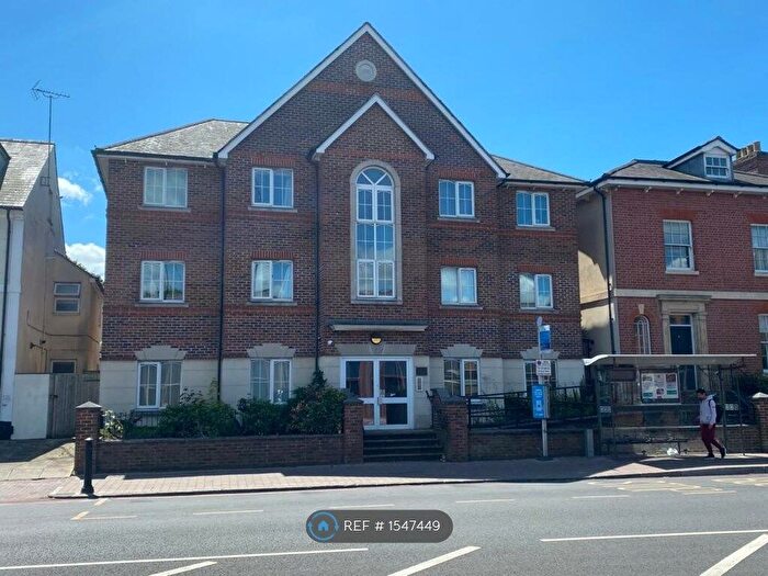 2 Bedroom Flat To Rent In Phoenix House, Reading, RG1