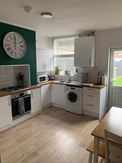 2 Bedroom Terraced House To Rent In Worksop Road, Nottingham, Nottinghamshire, NG3