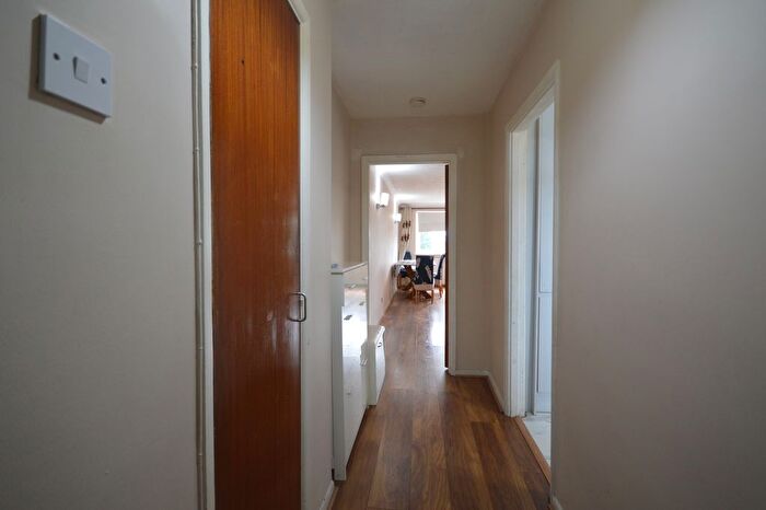 3 Bedroom Flat To Rent In Talisman Way, Wembley, HA9