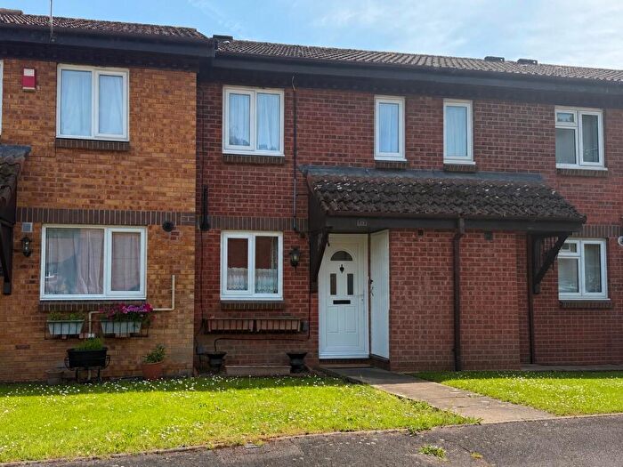 2 Bedroom Terraced House For Sale In West End, Southampton, SO18