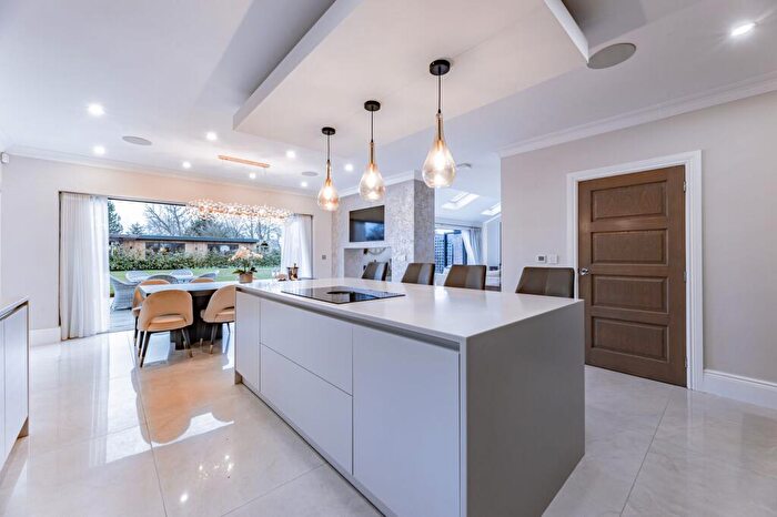 4 Bedroom Detached House For Sale In Station Road, Little Hoole, PR4