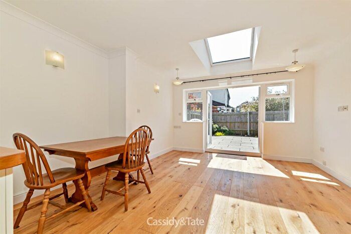 1 Bedroom Maisonette To Rent In B Campfield RoadSt AlbansHertfordshire, AL1