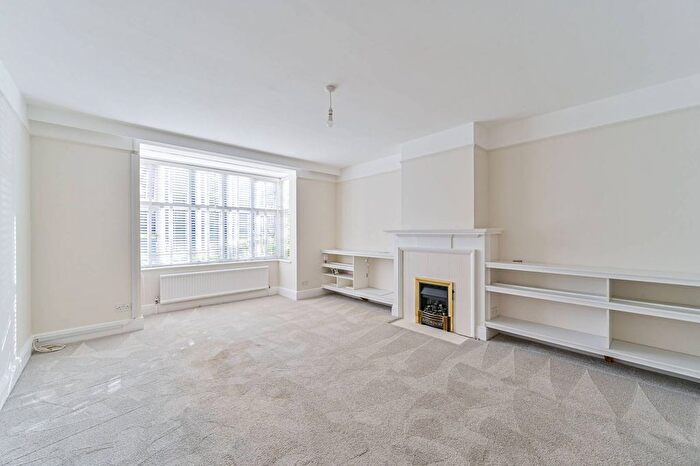 4 Bedroom Semi-Detached House To Rent In South Park Hill Road, South Croydon, CR2