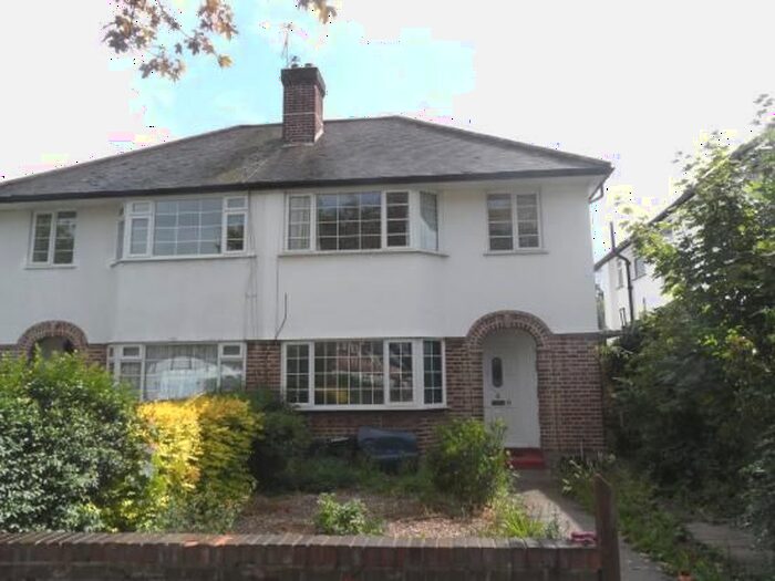 2 Bedroom Maisonette To Rent In Firs Lane, Winchmore Hill, N21