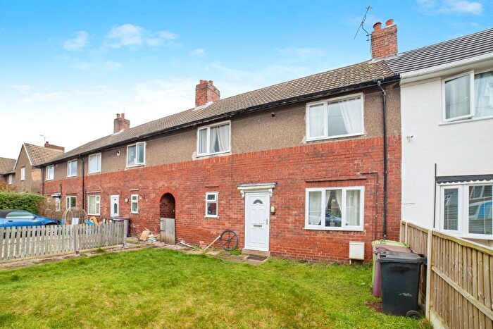 3 Bedroom Property To Rent In Hartington Street, Langwith, Mansfield, NG20