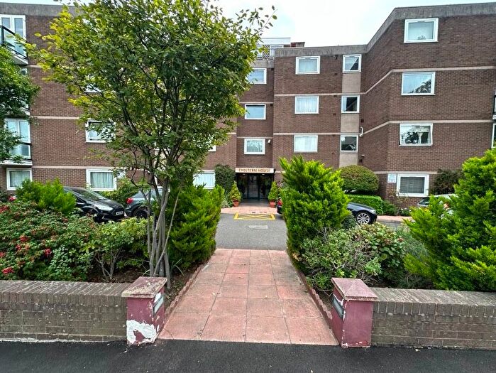 3 Bedroom Flat To Rent In Flat, Chiltern House, Hillcrest Road, London, W5