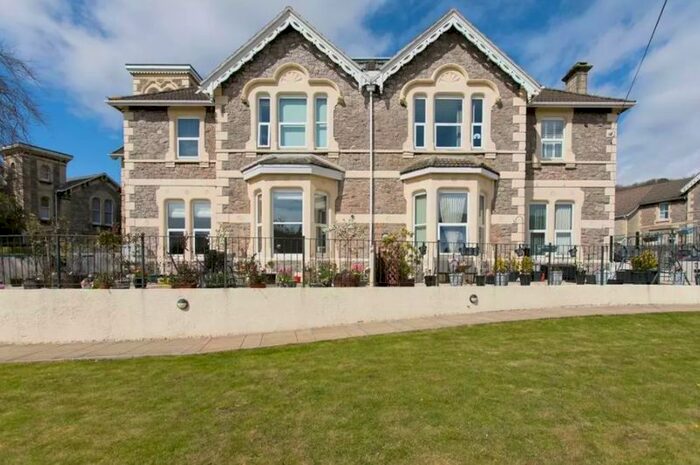 2 Bedroom Flat To Rent In Kew Gardens, Kew Road, Weston Super Mare, BS23