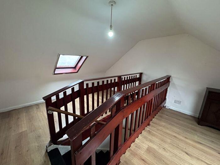 1 Bedroom Flat To Rent In Luton Road, Chatham, ME4
