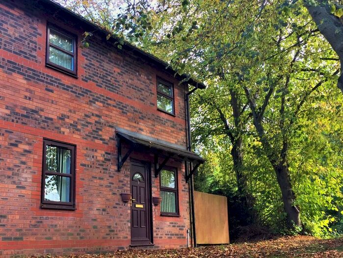 1 Bedroom Flat To Rent In 9 Rogerstone Avenue, Penkull, Stoke-On-Trent ST4