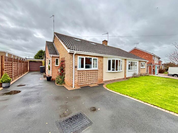 3 Bedroom Bungalow For Sale In Waterloo Crescent, Bidford-on-Avon, Alcester, Warwickshire, B50