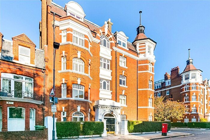 2 Bedroom Flat For Sale In Hurlingham Road, Parsons Green, SW6