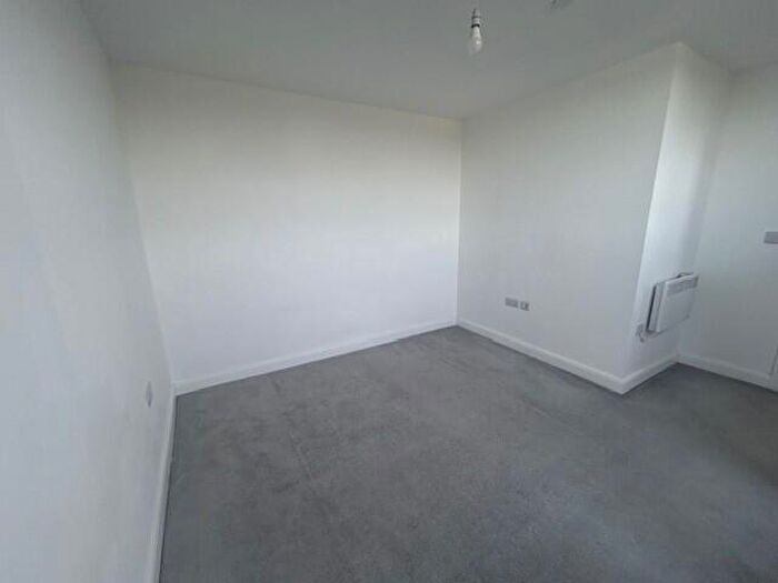 2 Bedroom Apartment To Rent In Ivy Apartments, Stcokwood Park, Luton, LU1