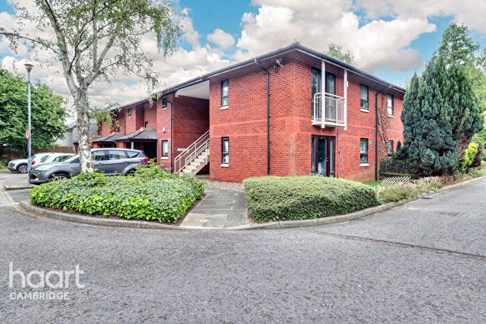 Studio For Sale In Robert Jennings Close, Cambridge, CB4