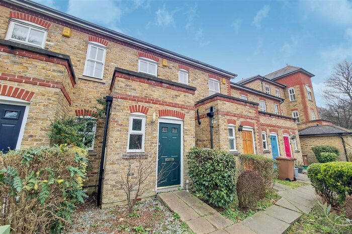 2 Bedroom Terraced House To Rent In George Lane, London, SE13