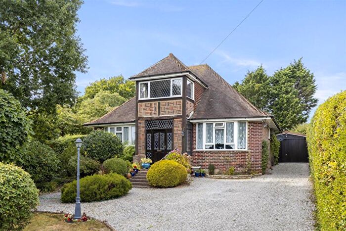5 Bedroom Detached House For Sale In Heather Lane, Worthing, BN13