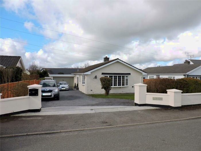 4 Bedroom Bungalow For Sale In Ludchurch, Narberth, Sir Benfro, SA67