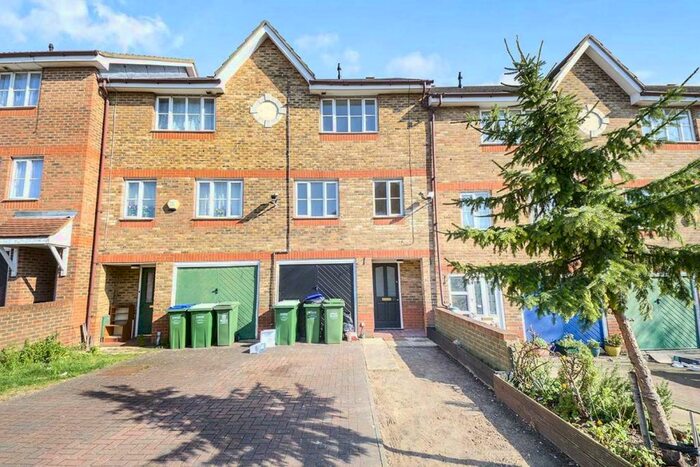 4 Bedroom Terraced House To Rent In Redbourne Drive, London, SE28
