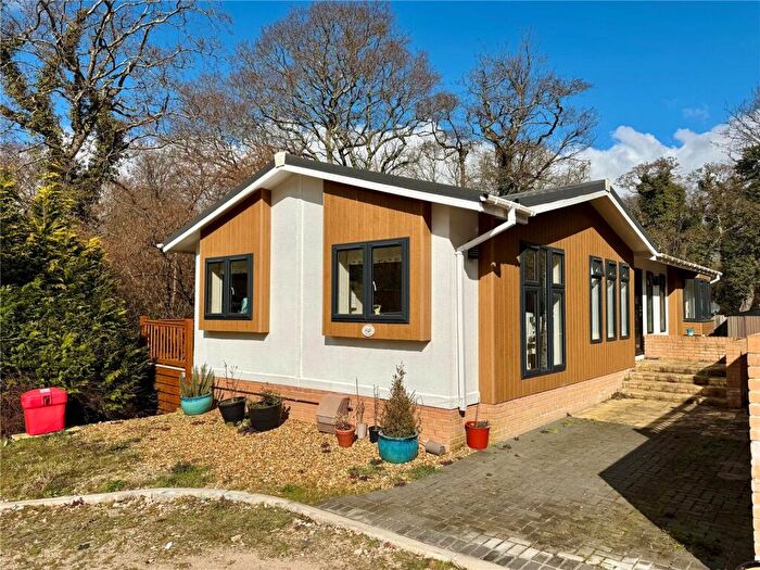 2 Bedroom Park Home For Sale In New Milton Heights, Walkford Lane, New Milton, Hampshire, BH25