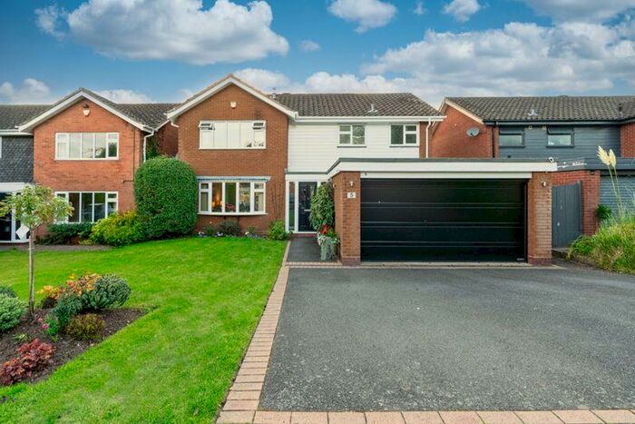 4 Bedroom Detached House For Sale In Elm Drive, Blakedown, DY10