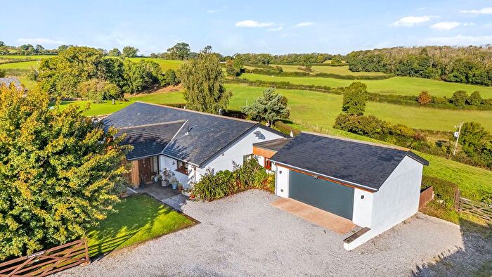 3 Bedroom Bungalow For Sale In Whilborough Road, Newton Abbot, TQ12