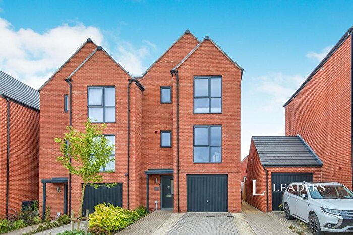 4 Bedroom Detached House To Rent In Etteridge Drive, Derby, DE22