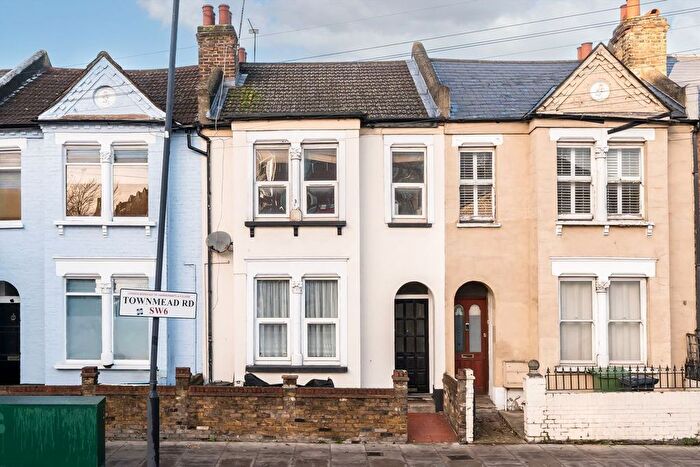 3 Bedroom Property For Sale In Townmead Road, Fulham, SW6