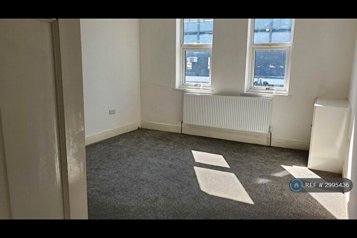 2 Bedroom Flat To Rent In Alcester Road South, Birmingham, B14