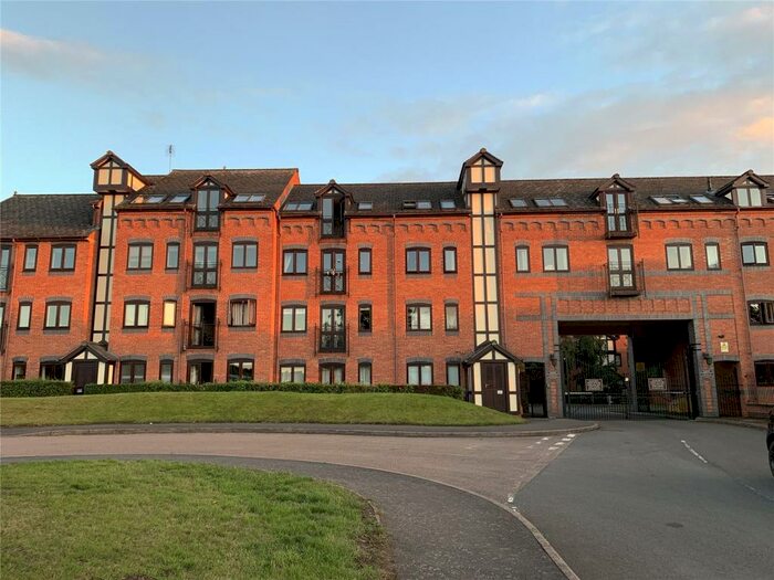 2 Bedroom Apartment To Rent In The Moorings, Leamington Spa, Warwickshire, CV31