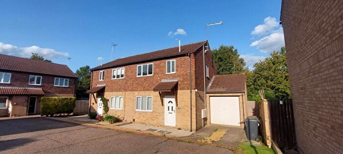 3 Bedroom House To Rent In Kingfishers, Orton Wistow, Peterborough, PE2