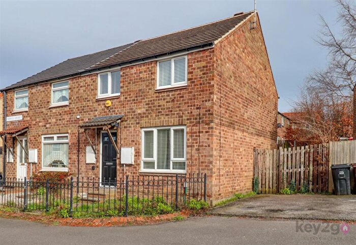 3 Bedroom Semi Detached House For Sale In Nowill Court, Sheffield, S8
