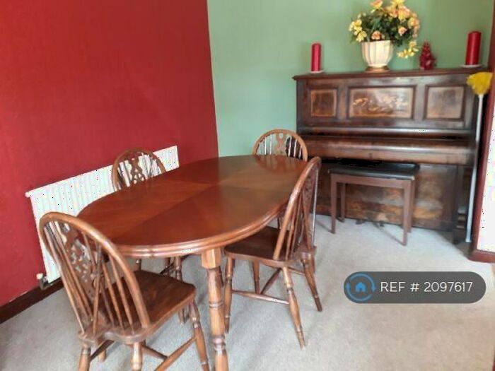 4 Bedroom Semi-Detached House To Rent In Hemmingfield Crescent, Worksop, S81