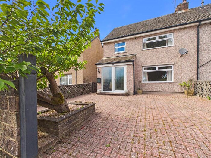 3 Bedroom Semi-Detached House For Sale In Pictor Road, Buxton, SK17