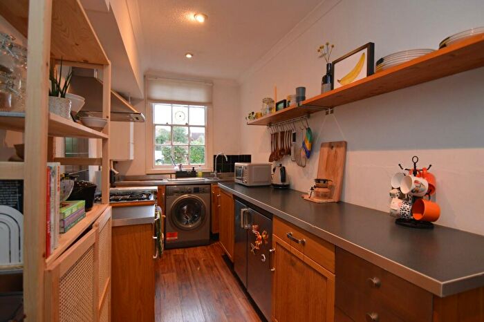 1 Bedroom Flat For Sale In Frog Hall Drive, Wokingham, RG40