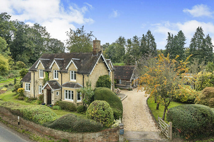 3 Bedroom Detached House For Sale In Cowesfield, Whiteparish, Salisbury, Wiltshire, SP5