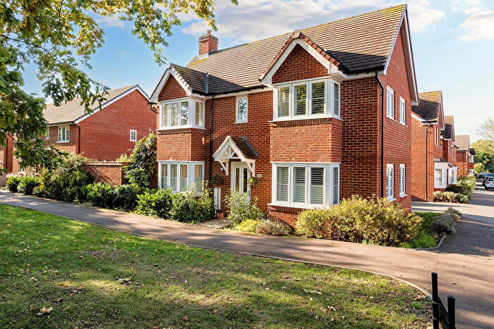 3 Bedroom Detached House For Sale In Elstar Road, Ongar, CM5