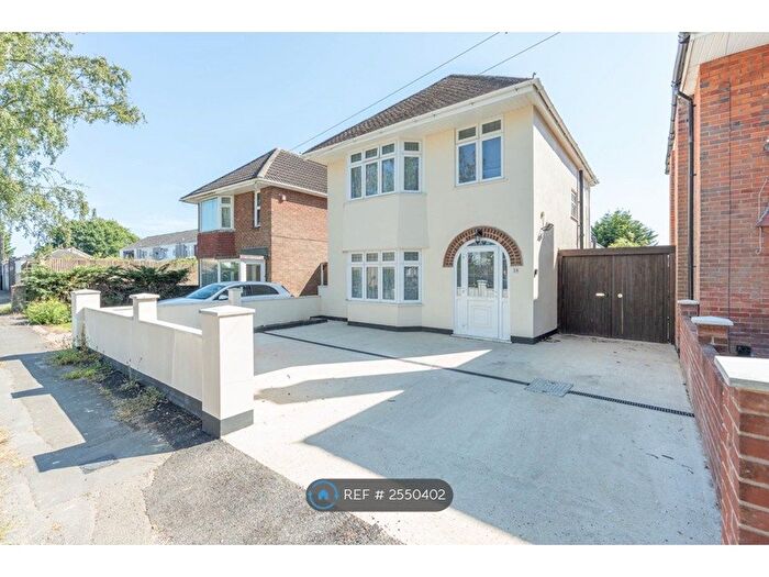 4 Bedroom Detached House To Rent In Canterbury Avenue, Southampton, SO19