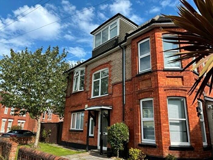 Studio To Rent In Windermere Road, Bournemouth, Bournemouth Christchurch Poole, BH3