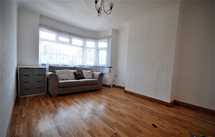 2 Bedroom Maisonette To Rent In Erith Crescent, RM5