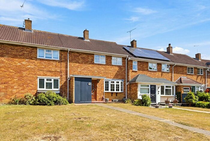 2 Bedroom Terraced House For Sale In Methersgate, Basildon, SS14