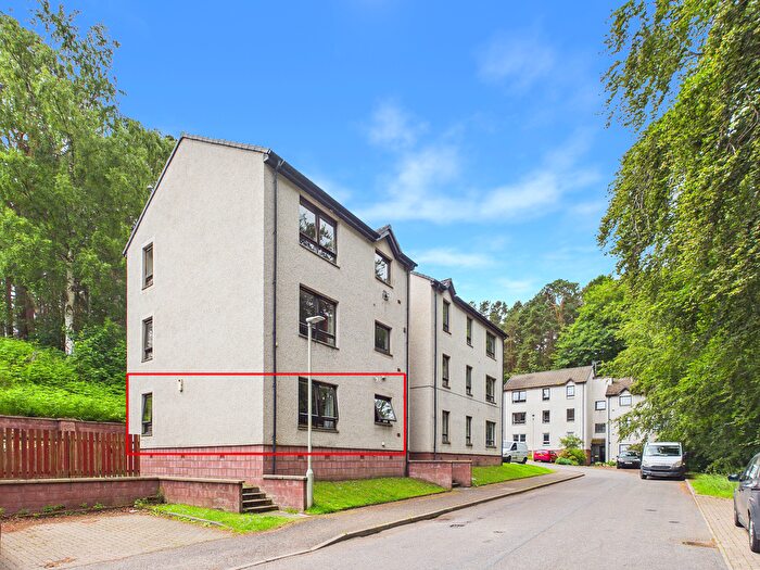 2 Bedroom Flat For Sale In Grampian Court, Aviemore, PH22