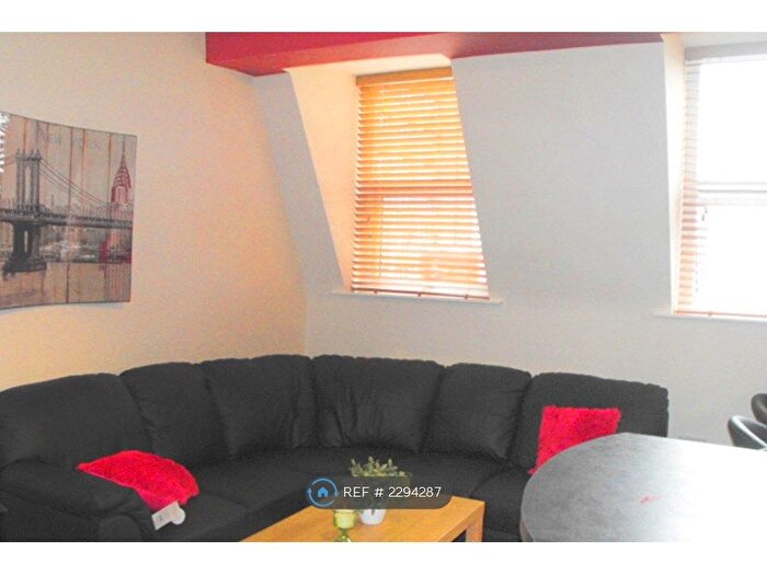 7 Bedroom Flat To Rent In Tithebarn Street, Preston, PR1