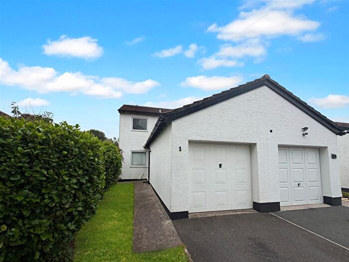 3 Bedroom End Terrace House For Sale In Tuplins, Kingsteignton, TQ12