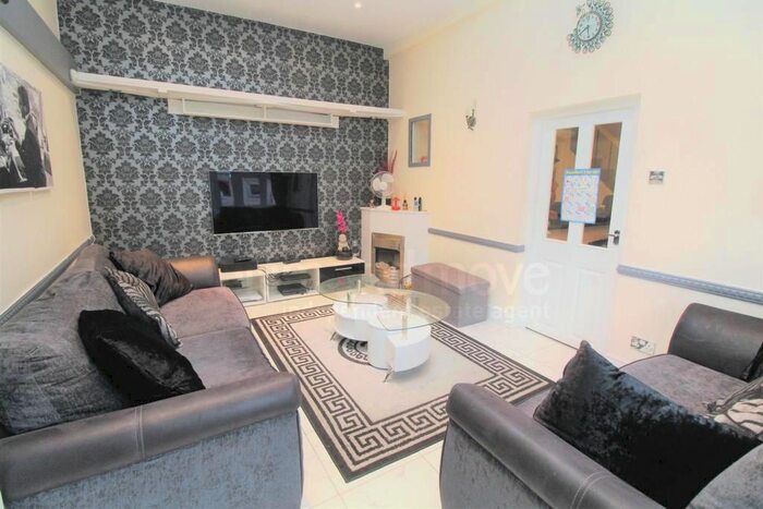 1 Bedroom Terraced House To Rent In Tall Trees, Colnbrook, SL3